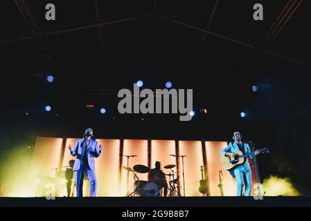 Mailand Italien 21 Juli 2021 Colapesce Dimartino live im Castello Sforzesco © Giulia Manfieri / Alamy Stockfoto