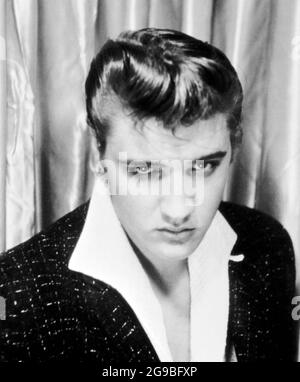 ELVIS PRESLEY in ELVIS PRESLEY: THE SEARCHER (2018), Regie THOM ZIMNY. Kredit: HBO DOKUMENTARFILME / Album Stockfoto