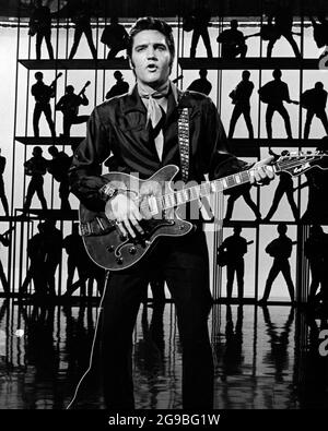 ELVIS PRESLEY in ELVIS PRESLEY: THE SEARCHER (2018), Regie THOM ZIMNY. Kredit: HBO DOKUMENTARFILME / Album Stockfoto