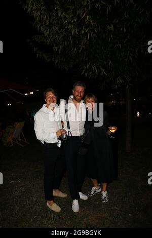 Alexander Dydyna, Christopher Tölle, Andreja Schneider bei der Premiere des Theaterstücks 'Mord im Orientexpress' in der Komödie am Kurfürstendamm im Stockfoto