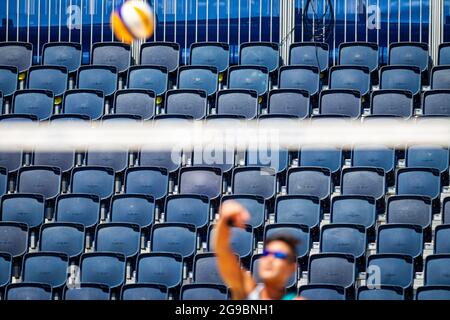 Tokio, Japan. Juli 2021. Olympische Spiele: Beach Voleibol Spiel zwischen Japan und Polen. © ABEL F. ROS / Alamy Live News Stockfoto