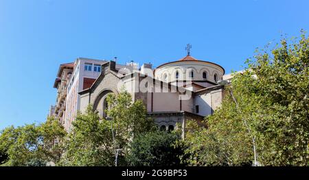 BARCELONA, SPANIEN Okt 24 2019: Ansicht der katholischen Kirche der Muttergottes vom Berg Karmel (Mare de Deu del Carme) im Zentrum von Barcelona an der Avinguda D Stockfoto