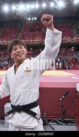 Tokio, Japan. Juli 2021. Die japanische Hifumi Abes feiert im Finale während der Olympischen Spiele in Tokio am Sonntag, den 25. Juli 2021, den 66-kg-Judo der Männer im Nippon Budokan in Tokio, Japan. Foto von Keizo Mori/UPI Credit: UPI/Alamy Live News Stockfoto