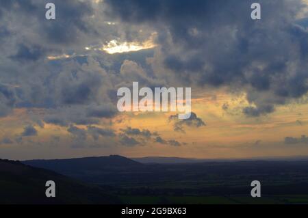 Sonnenuntergang am Devils Dike, England. Stockfoto
