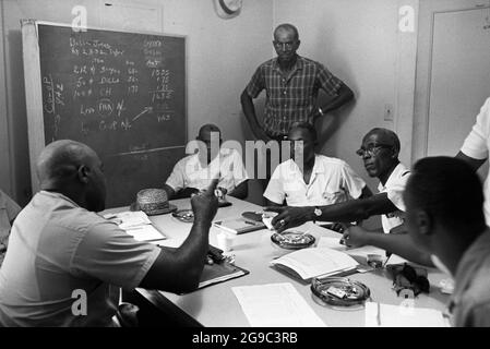 Die Southwest Alabama Farmers Cooperative Association (SWAFCA) wurde 1967 von Albert Turner als wirtschaftlicher Anstoß gegründet, um schwarzen Südstaatlern den Besitz und die Erhaltung ihres eigenen Landes zu ermöglichen. Dies war eine wichtige, aber weitgehend übersehene Entwicklung der Bürgerrechte im tiefen Süden. Stockfoto