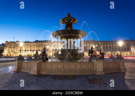 Fontaine des Fleuves, Place de la Concorde, Paris, Ile de France, Frankreich Stockfoto