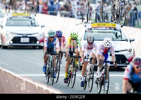 Shizuoka, Japan. Juli 2021. Leah Kirchmann (CAN) Radfahren: Frauen-Straßenrennen während der Olympischen Spiele in Tokio 2020 auf dem Fuji International Speedway in Shizuoka, Japan. Quelle: Shutaro Mochizuki/AFLO/Alamy Live News Stockfoto