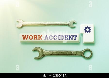 Hand schreiben Zeichen Arbeit Unfall. Wort für Fehler Verletzung passiert am Arbeitsplatz Getting Hurt Typing Device Instruction Manual, Posting Product Stockfoto