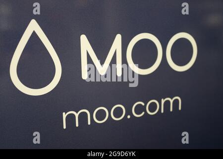 USA. Oktober 2017. Schild für kundenspezifisches Drucktechnologieunternehmen Moo im South of Market (Soma)-Viertel von San Francisco, Kalifornien, 13. Oktober 2017. Soma ist bekannt für eine der höchsten Konzentrationen von Technologieunternehmen und Start-ups in jeder Region weltweit. (Foto: Smith Collection/Gado/Sipa USA) Quelle: SIPA USA/Alamy Live News Stockfoto