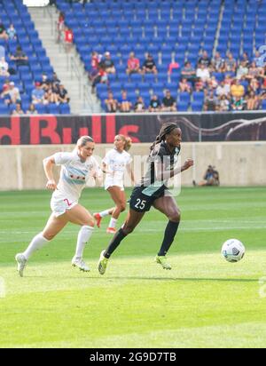 Harrison, Usa. Juli 2021. Ifeoma Onumonu #25 die Zukunft beim Spiel von Gotham F.C gegen Chicago Red Stars in der Red Bull Arena in Harrison, New Jersey Quelle: SPP Sport Press Foto. /Alamy Live News Stockfoto