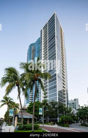 Fort Lauderdale, FL, USA - 23. Juli 2021: Las Olas River House Hochhaus Condominium Fort Lauderdale Florida Stockfoto