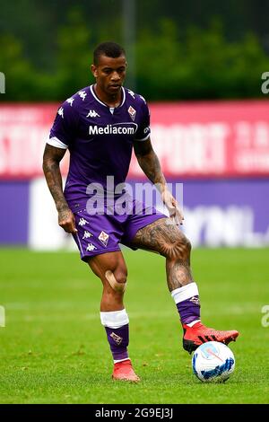 Moena, Italien. 25. Juli 2021. Igor Julio dos Santos de Paulo von ACF Fiorentina in Aktion während des Vorsaison Freundschaftsspiel zwischen ACF Fiorentina und Polisportiva C4 Foligno. Kredit: Nicolò Campo/Alamy Live Nachrichten Stockfoto