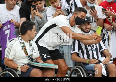 Cristiano Ronaldo von Juventus kommt nach seiner Rückkehr ins J Medical Center, Turin, zu seinem Fitnesstest. Bilddatum: 25. Juli 2021. Bildnachweis sollte lauten: Jonathan Moscrop/Sportimage Stockfoto