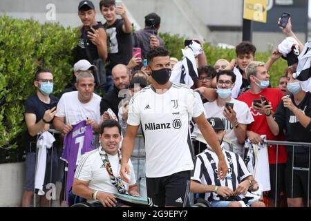 Cristiano Ronaldo von Juventus kommt nach seiner Rückkehr ins J Medical Center, Turin, zu seinem Fitnesstest. Bilddatum: 25. Juli 2021. Bildnachweis sollte lauten: Jonathan Moscrop/Sportimage Stockfoto