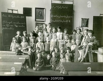 Pädagogik, Klasse, Grundschule, Mädchenklasse, ADDITIONAL-RIGHTS-CLEARANCE-INFO-NOT-AVAILABLE Stockfoto