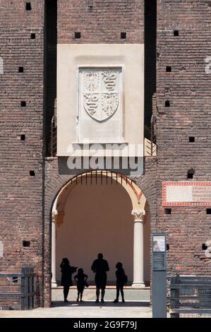 Italien, Lombardei, Mailand. Castello Sforzesco, Eingang Cortile Della Rocchetta Courtyard Stockfoto