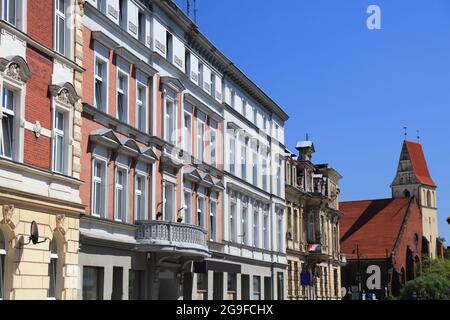 Kedzierzyn-Kozle, Stadt in Polen. Alte Stadtstraße des Kozle Bezirks. Stockfoto