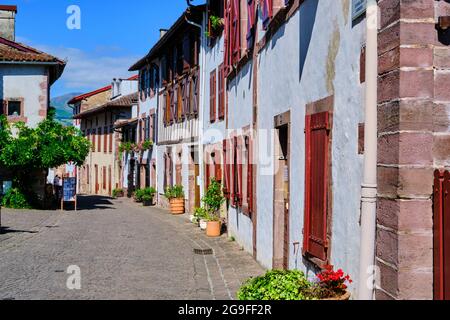 Frankreich, Pyrénées-Atlantiques (64), Baskenland, Saint-Jean-Pied-de-Port Stockfoto