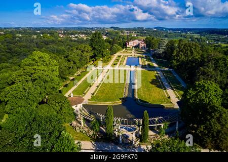 Frankreich, Pyrenäen-Atlantiques, Baskenland, Cambo-les-Bains, Villa Arnaga und sein formeller Garten, Museum und Haus von Edmond Rostand im neo-baskischen St. Stockfoto