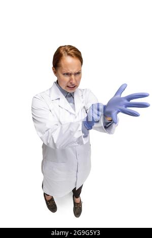 Porträt eines Arztes, therapeutischen oder medizinischen Beraters bei der Arbeit. Lustige Meme Emotionen. Konzept der Gesundheitsfürsorge, Pflegemedizin und Humor Stockfoto