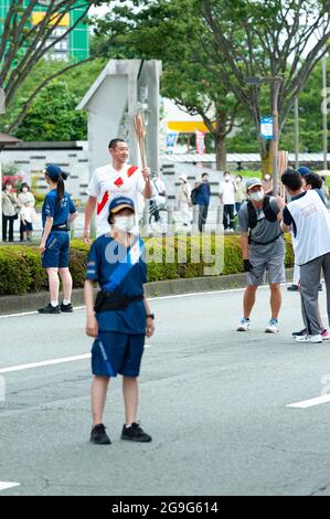 Fuji City, Shizuoka-Ken, Japan - 24. Juni 2021: Olympischer Fackellauf 2020 in Tokio in Fuji City. Stockfoto