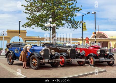 Napier, Neuseeland. Oldtimer für geführte Touren durch die Stadt verfügbar Stockfoto