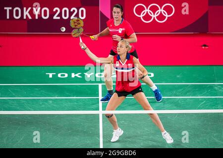 TOKIO, JAPAN - 26. JULI: Selena Piek aus den Niederlanden und Cheryl seinen aus den Niederlanden treten während der Olympischen Spiele in Tokio 2020 auf dem Musashino Forest Plaza am 26. Juli 2021 in Tokio, Japan, auf der Gruppenspielbühne der Frauen-Doubles - Gruppe B an (Foto: Yannick Verhoeven/Orange Picles) NOCNSF Stockfoto