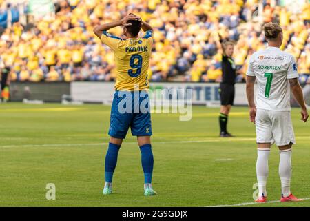 Broendby, Dänemark. Juli 2021. Andrija Pavlovic (9) aus Broendby, WENN er während des 3F-Superliga-Spiels zwischen Broendby IF und Viborg FF im Broendby-Stadion in Broendby gesehen wurde. (Foto: Gonzales Photo/Alamy Live News Stockfoto