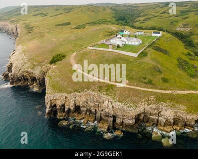 Luftaufnahme des Anvil Point Lighthouse an der Jurassic Coast in Dorset, Südwestengland Stockfoto