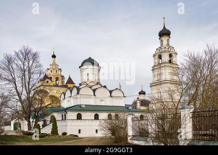 Kirzhach, Region Wladimir, Russland - April 2021: Kloster der Verkündigung. Die Diözese Kirzhach wurde vom Heiligen Sergius gegründet Stockfoto