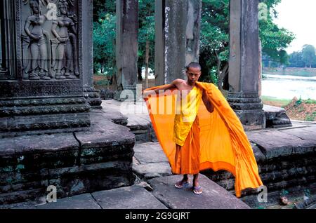 Kambodscha, Ankgor, Angkor-VAT-Tempel, UNESCO-Weltkulturerbe, Novizenmönch Stockfoto