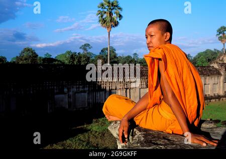 Kambodscha, Ankgor, Angkor-VAT-Tempel, UNESCO-Weltkulturerbe, Novizenmönch Stockfoto