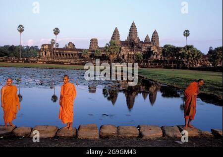 Kambodscha, Ankgor, Angkor-VAT-Tempel, UNESCO-Weltkulturerbe, Novizenmönch Stockfoto