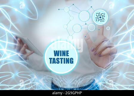 Handschrift Text Weinprobe. Business Showcase Degustation Alkohol Social Gathering Gourmet Winery Drinking Lady Holding Tablet Pressen auf Virtual Stockfoto