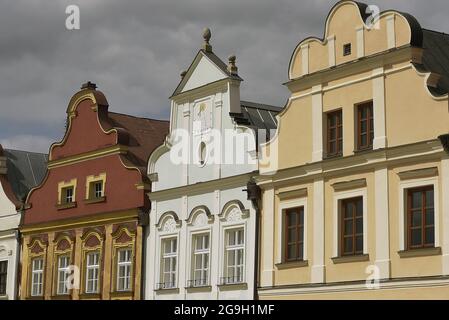 Historisches Zentrum von Telc mit dreieckigem Marktplatz, umgeben von Renaissance- und Barockburgern mit einer großen Vielfalt an Fassaden. Das historische C Stockfoto