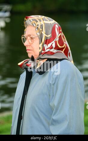 Die Königin beobachtete, wie Prinz Phillip beim Carriage Racing, der Windsor Horse Show, Home Park, Windsor und in der Grafschaft „The Queen“ anfing. VEREINIGTES KÖNIGREICH Stockfoto