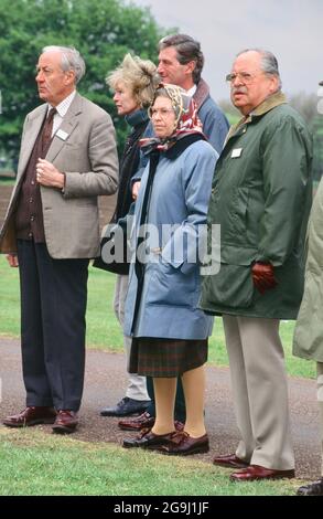 Die Königin sah Prinz Phillip bei der Carriage Racing, Windsor Horse Show, Home Park, Windsor, Bergen spielen. Großbritannien Mai 1991. Stockfoto