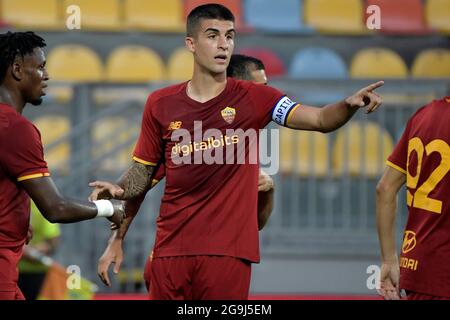 Frosinone, Italien. Juli 2021. Gianluca Mancini von AS Roma reagiert während des vor der Saison freundlichen Fußballspiels zwischen AS Roma und Debrecen im Benito Stirpe-Stadion in Frosinone (Italien) am 25. Juli 2021. Foto Andrea Staccioli/Insidefoto Kredit: Insidefoto srl/Alamy Live News Stockfoto