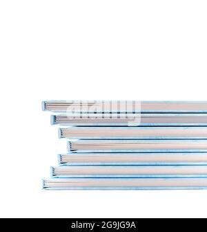 Bücher stapeln.Neue Fotobücher stapeln. Selektiver Weichfokus. Stockfoto