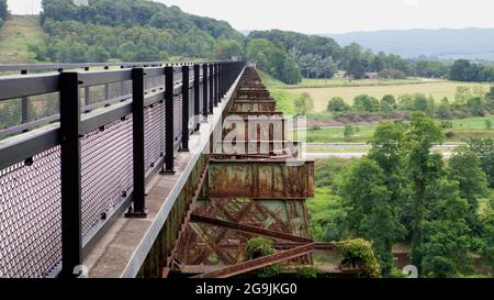 Eine alte Eisenbahnbrücke in Pennsylvania Stockfoto