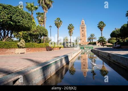 Koutoubia Moschee aus dem 12. Jahrhundert in der Altstadt von Marrakesch, Marokko Stockfoto