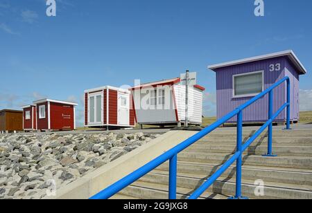 Bunte Badehäuser, Dagebuell, Nordsee, Schleswig-Holstein, Deutschland Stockfoto