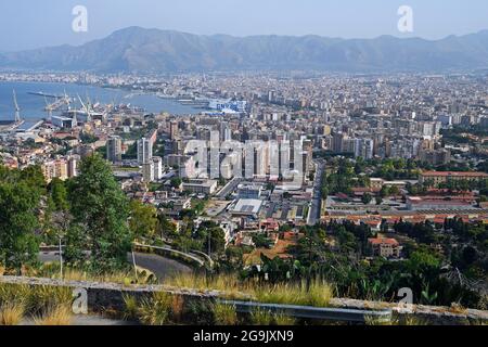 Blick vom Monte Pellegrino nach Palermo, Sizilien, Italien Stockfoto