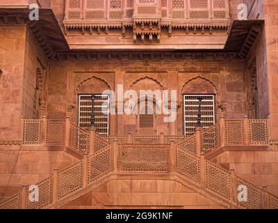 Staircase und Wall, Junagarh Fort, City Palace, Bikaner, Rajasthan, Indien Stockfoto