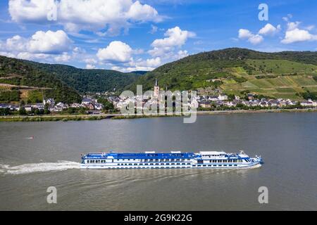 Schiff auf dem Rhein im UNESCO-Weltkulturerbe Mittelrheintal, Deutschland Stockfoto