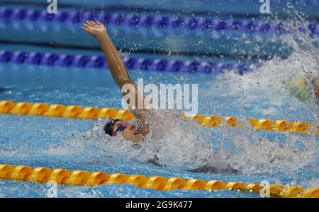 Tokio, Japan. Juli 2021. Die US-Amerikanerin Regan Smith erhält am Dienstag, den 27. Juli 2021, im Tokyo Aquatics Center in Tokio, Japan, eine Bronzemedaille mit einer Zeit von 58:05 beim 100-m-Rückschlag der Frauen. Die Australier Kaylee McKeown gewann in der olympischen Rekordzeit von 57:47 Uhr. Foto von Tasos Katopodis/UPI Credit: UPI/Alamy Live News Stockfoto