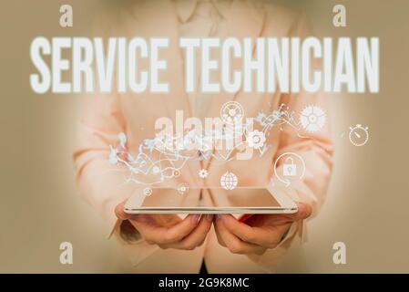 Konzeptioneller Titel Servicetechniker. Wort für die Verwaltung aller vor-Ort-Installation und Reparatur-Aufgabe Lady in Suit Holding Telefon und Performing futuristisch Stockfoto