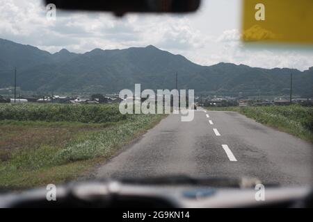 Autofahren in Mie, Japan - Ende Juli, Sommer Stockfoto