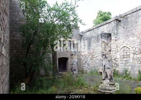 Alter Innenhof der Pfarrei St. Helen und St. Martin in York, Großbritannien Stockfoto