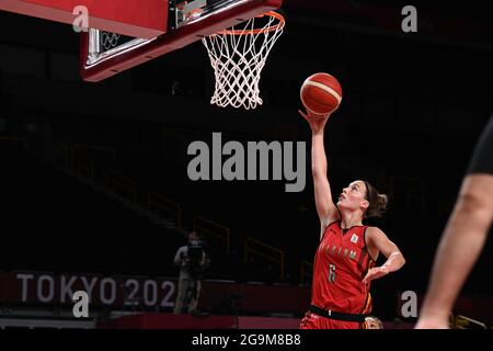 Die belgische Cats Antonia Tonia Delaere kämpft im ersten Basketball-Spiel der Gruppenphase zwischen den belgischen Cats und Australien in grou um den Ball Stockfoto